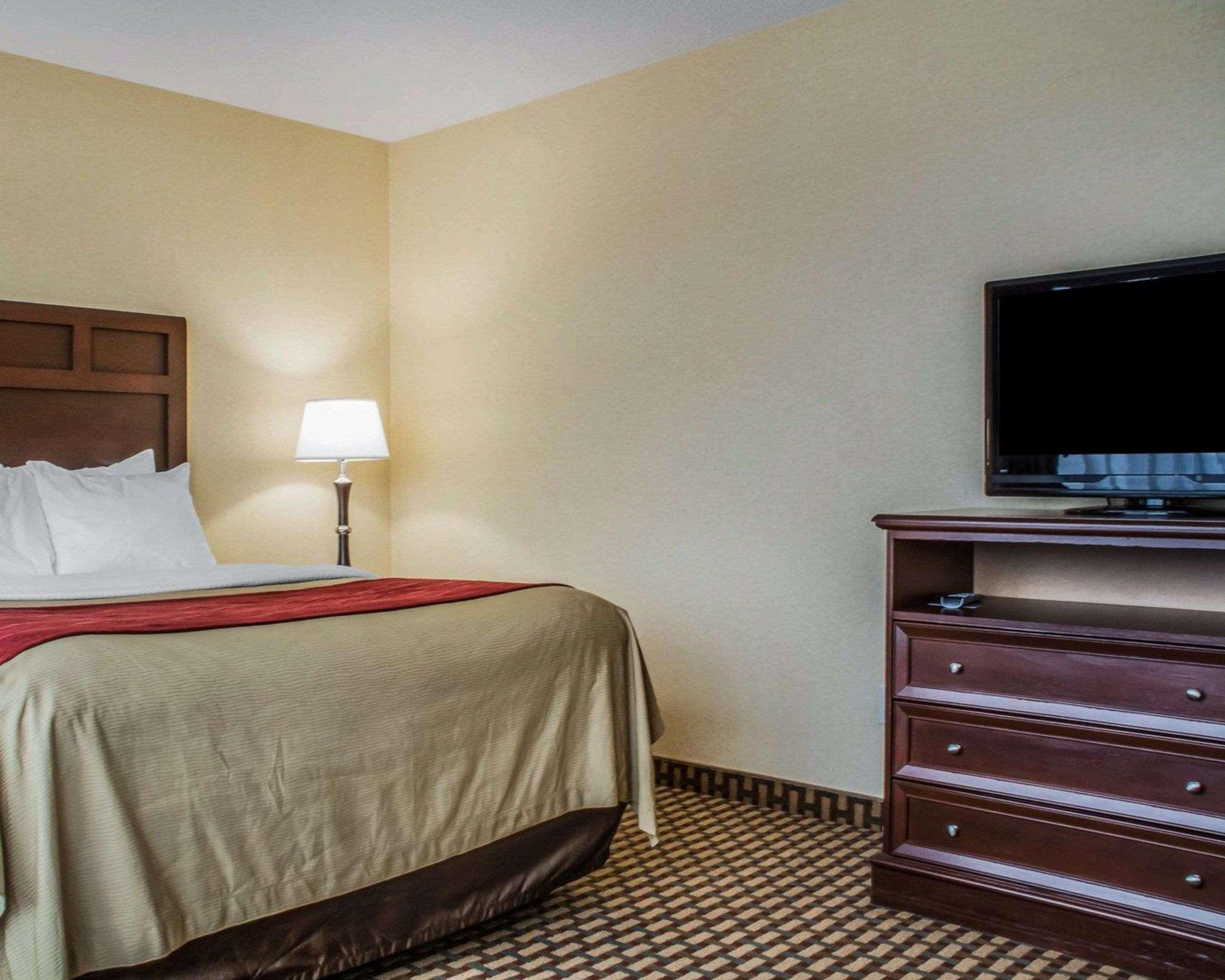 Comfort Inn & Suites Farmington - Victor Buitenkant foto