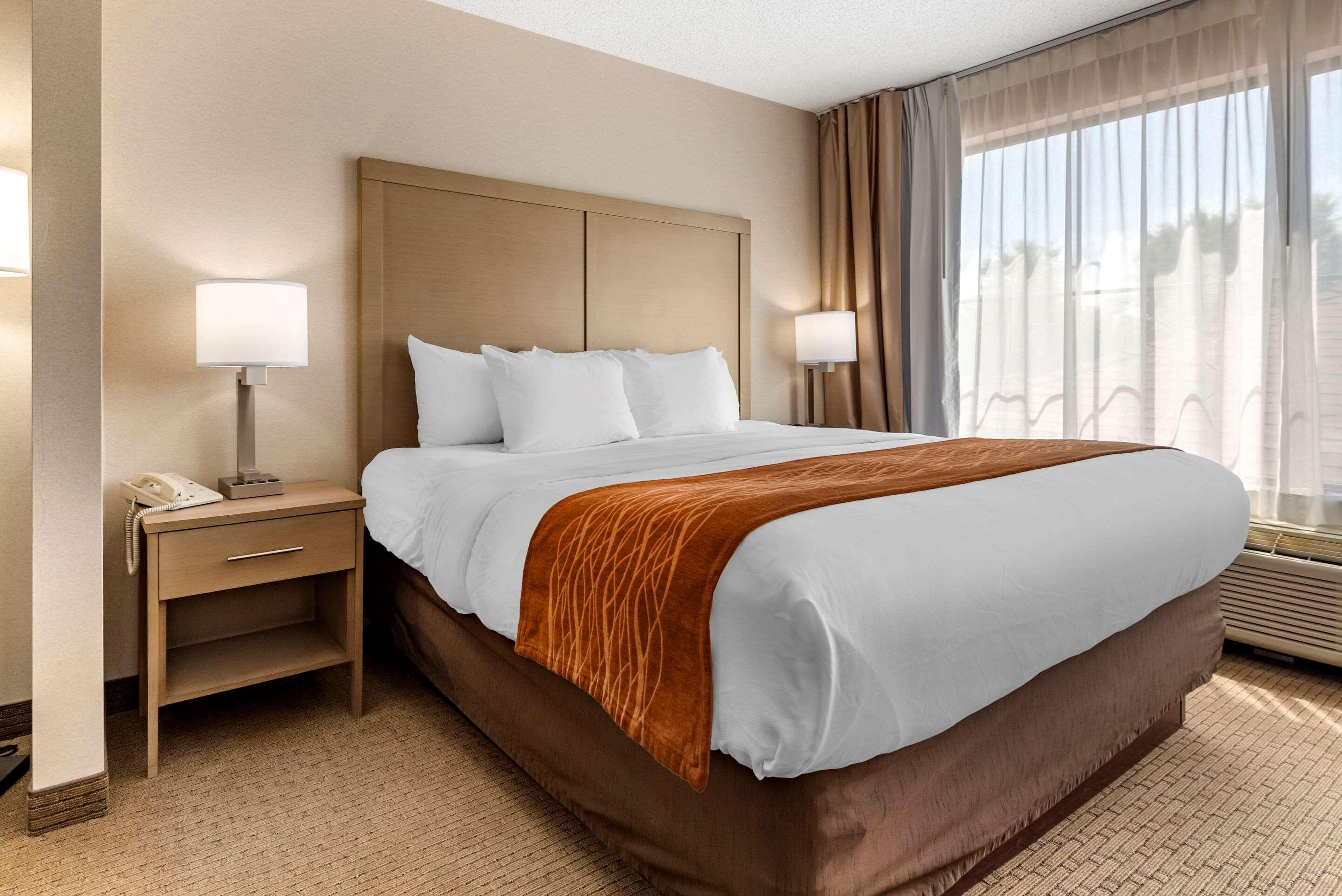 Comfort Inn & Suites Farmington - Victor Buitenkant foto